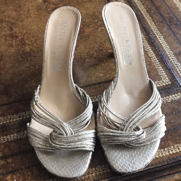 Anne Klein Shoes - Anne Klein New York gold heels